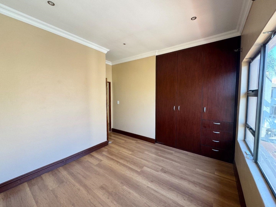 5 Bedroom Property for Sale in Valley View Estate Gauteng