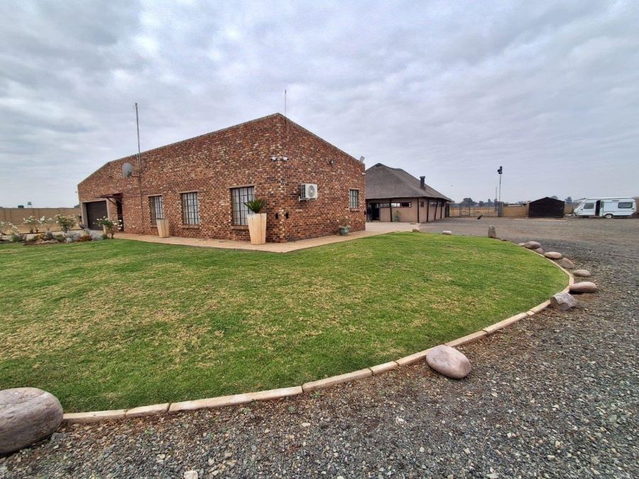 4 Bedroom Property for Sale in Boltonwold Gauteng