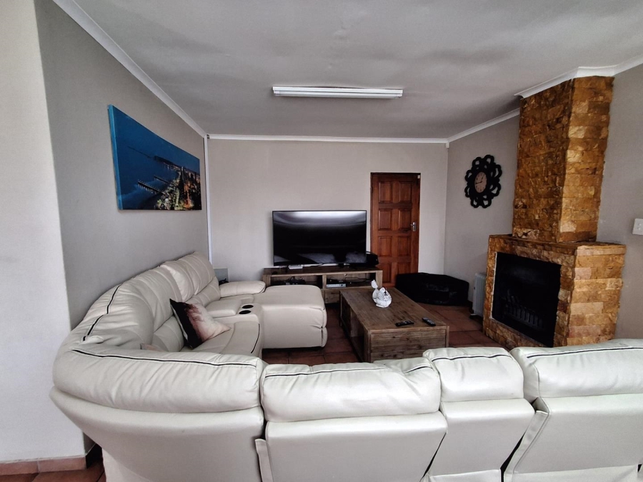 4 Bedroom Property for Sale in Boltonwold Gauteng