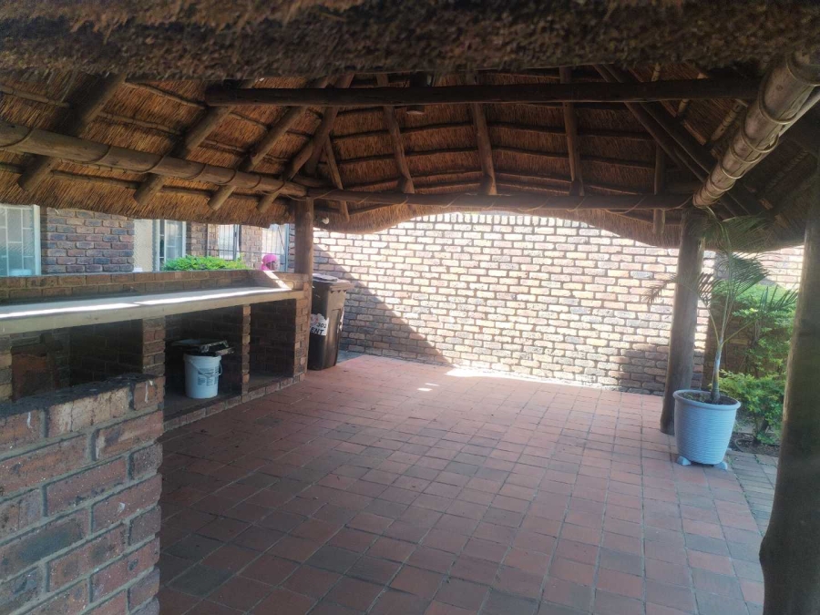 4 Bedroom Property for Sale in Meyerspark Gauteng
