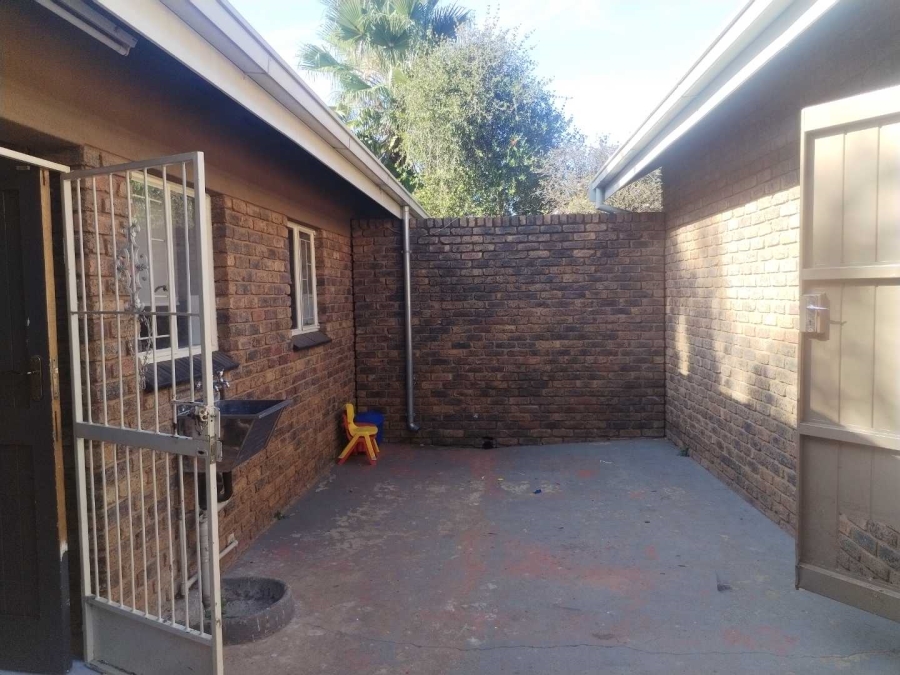 4 Bedroom Property for Sale in Meyerspark Gauteng