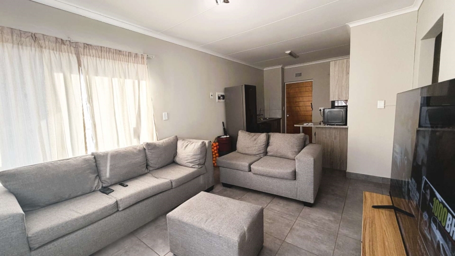 2 Bedroom Property for Sale in Grand Central Gauteng