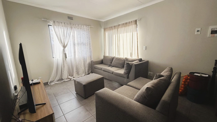 2 Bedroom Property for Sale in Grand Central Gauteng