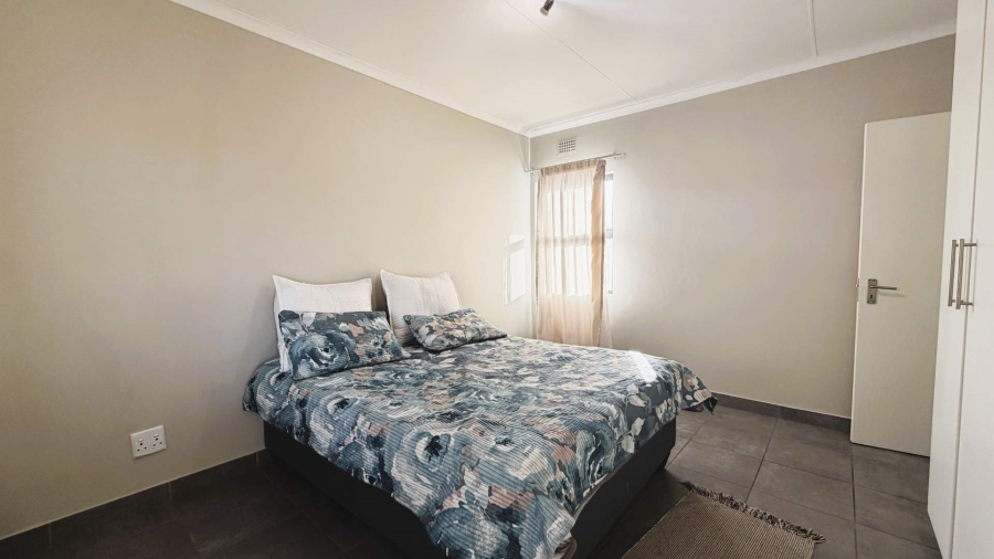 2 Bedroom Property for Sale in Grand Central Gauteng