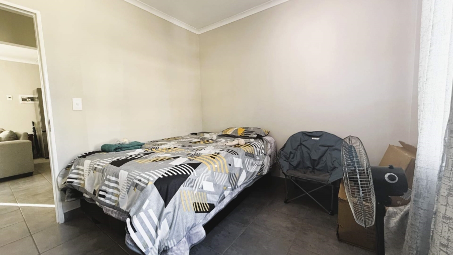2 Bedroom Property for Sale in Grand Central Gauteng