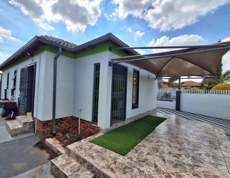3 Bedroom Property for Sale in Atteridgeville Gauteng