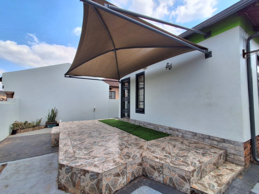 3 Bedroom Property for Sale in Atteridgeville Gauteng