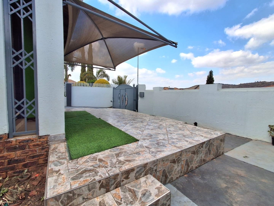 3 Bedroom Property for Sale in Atteridgeville Gauteng