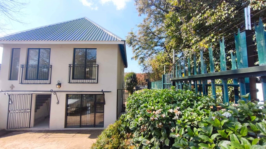To Let 4 Bedroom Property for Rent in Mondeor Gauteng