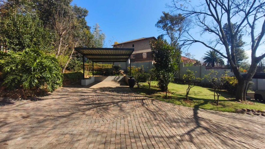 To Let 4 Bedroom Property for Rent in Mondeor Gauteng