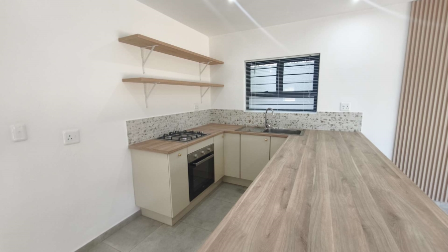 To Let 4 Bedroom Property for Rent in Mondeor Gauteng