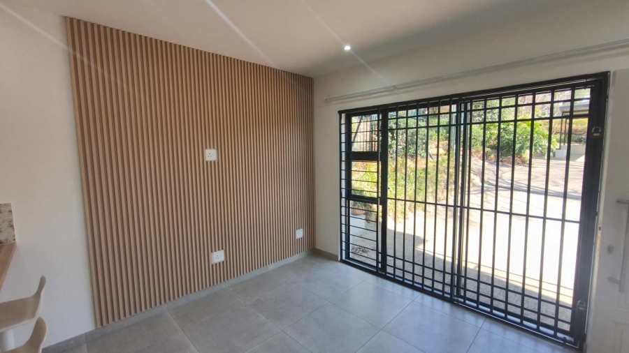 To Let 4 Bedroom Property for Rent in Mondeor Gauteng