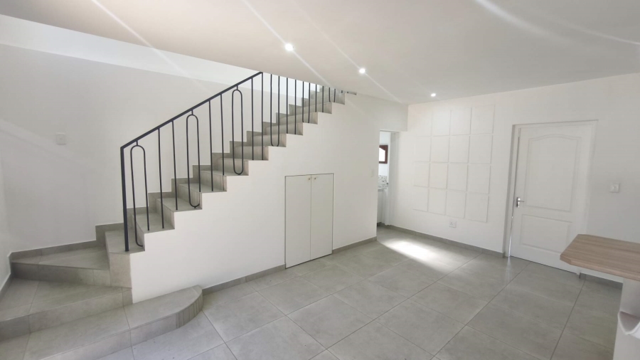 To Let 4 Bedroom Property for Rent in Mondeor Gauteng