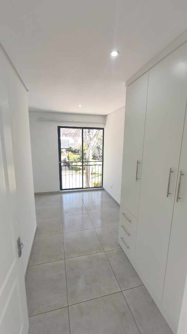 To Let 4 Bedroom Property for Rent in Mondeor Gauteng