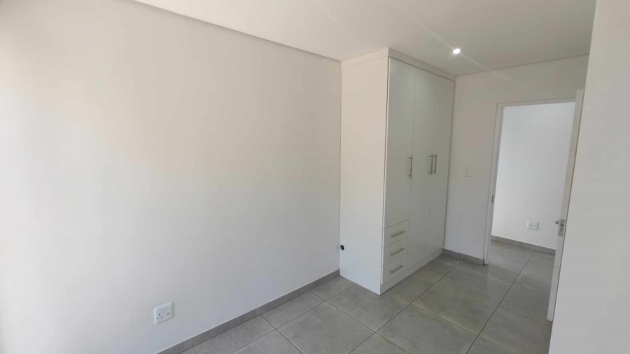 To Let 4 Bedroom Property for Rent in Mondeor Gauteng