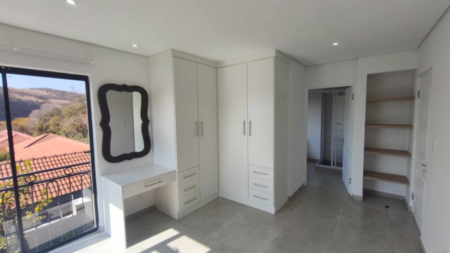 To Let 4 Bedroom Property for Rent in Mondeor Gauteng