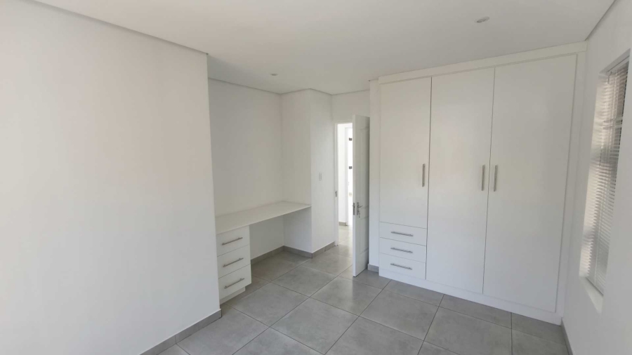 To Let 4 Bedroom Property for Rent in Mondeor Gauteng