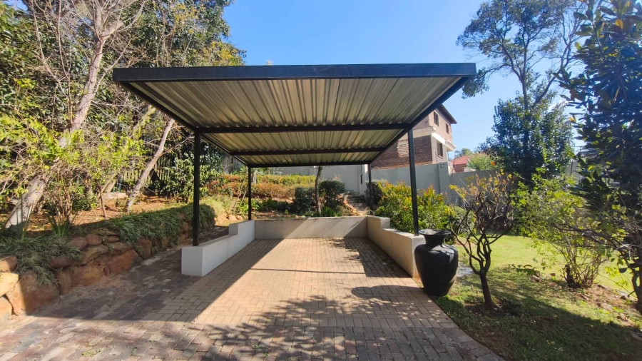 To Let 4 Bedroom Property for Rent in Mondeor Gauteng