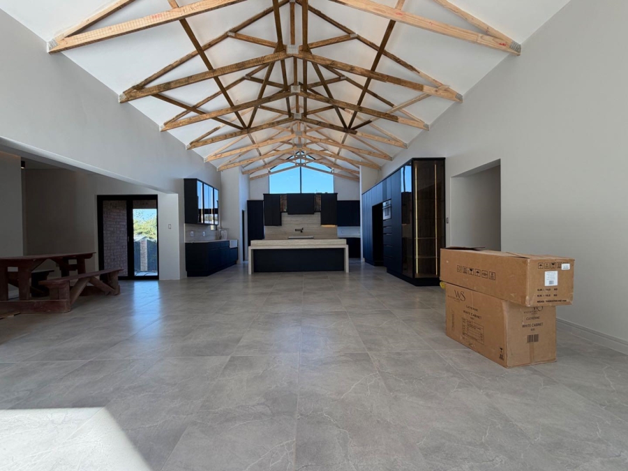 5 Bedroom Property for Sale in Atholl Gauteng