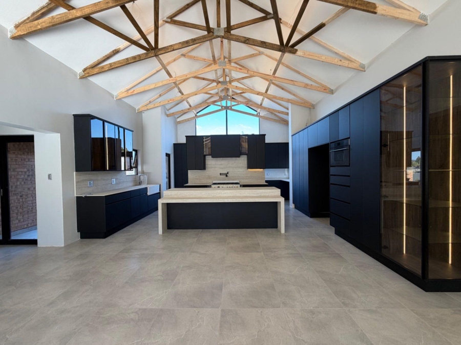 5 Bedroom Property for Sale in Atholl Gauteng