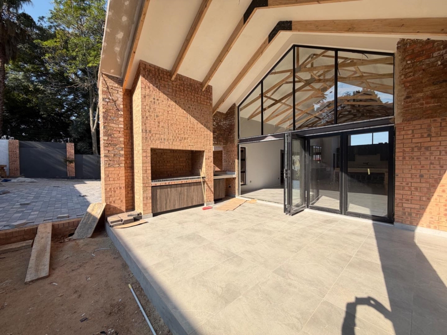 5 Bedroom Property for Sale in Atholl Gauteng