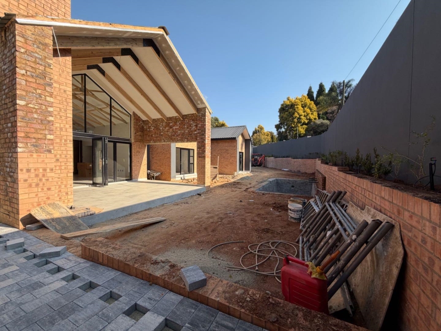 5 Bedroom Property for Sale in Atholl Gauteng