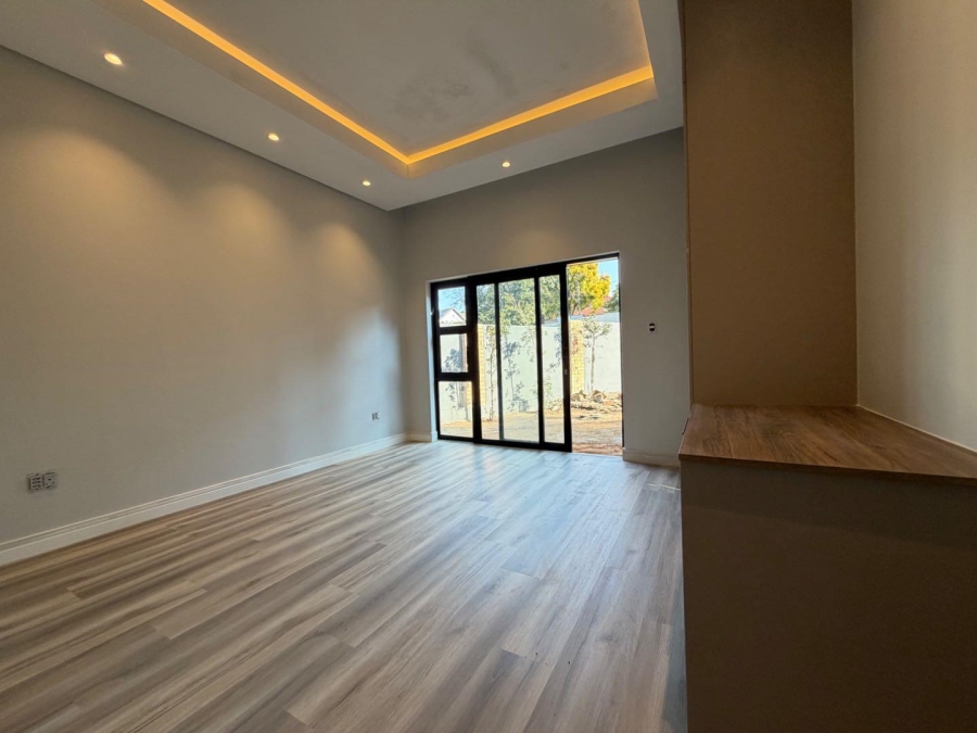5 Bedroom Property for Sale in Atholl Gauteng