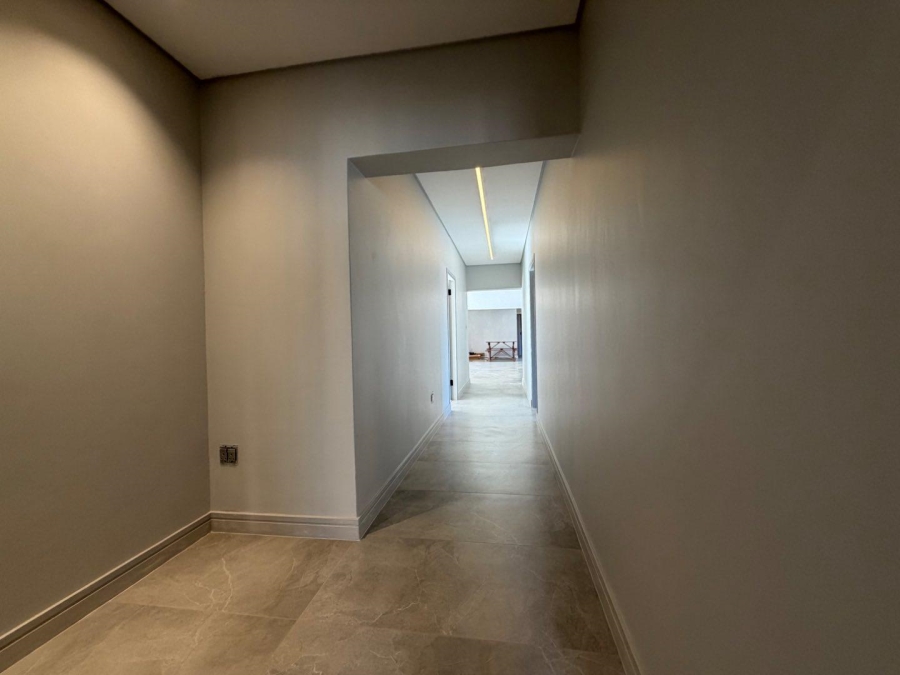 5 Bedroom Property for Sale in Atholl Gauteng