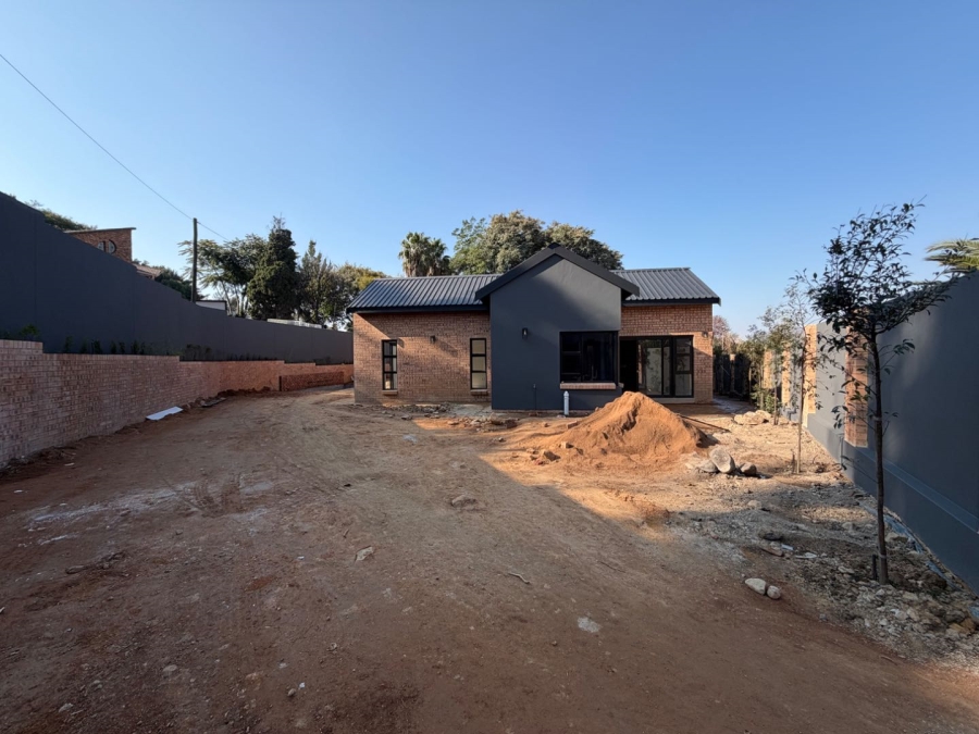 5 Bedroom Property for Sale in Atholl Gauteng