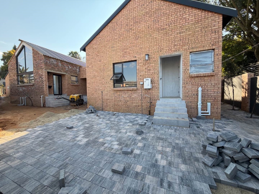 5 Bedroom Property for Sale in Atholl Gauteng