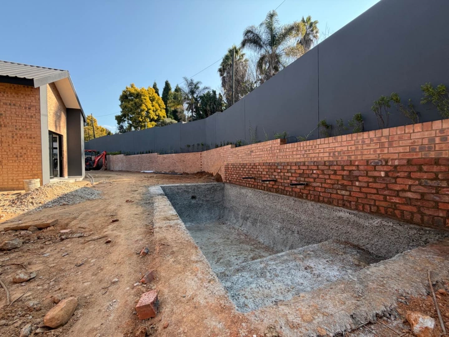 5 Bedroom Property for Sale in Atholl Gauteng