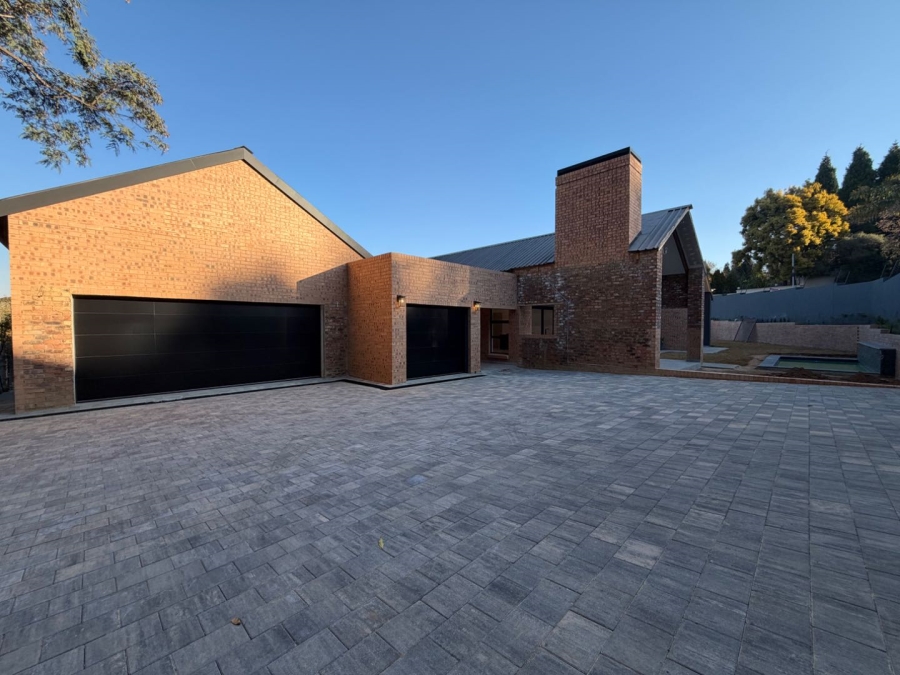 5 Bedroom Property for Sale in Atholl Gauteng