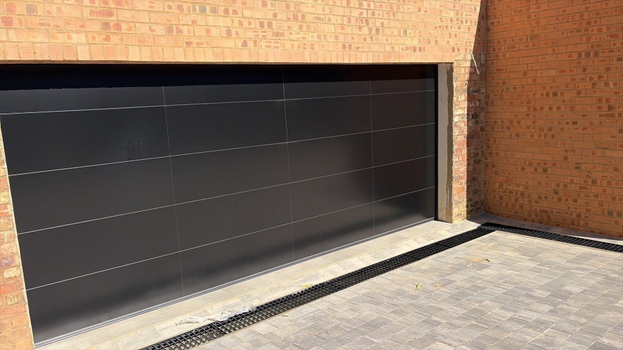 5 Bedroom Property for Sale in Atholl Gauteng