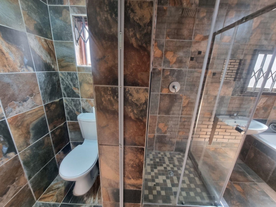 To Let 1 Bedroom Property for Rent in Brackendowns Gauteng