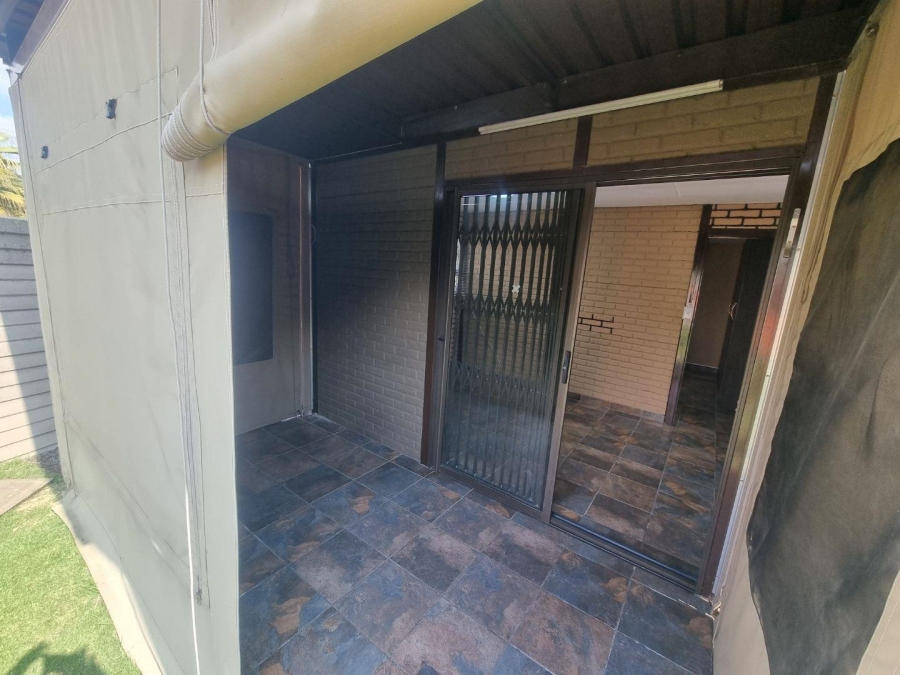 To Let 1 Bedroom Property for Rent in Brackendowns Gauteng