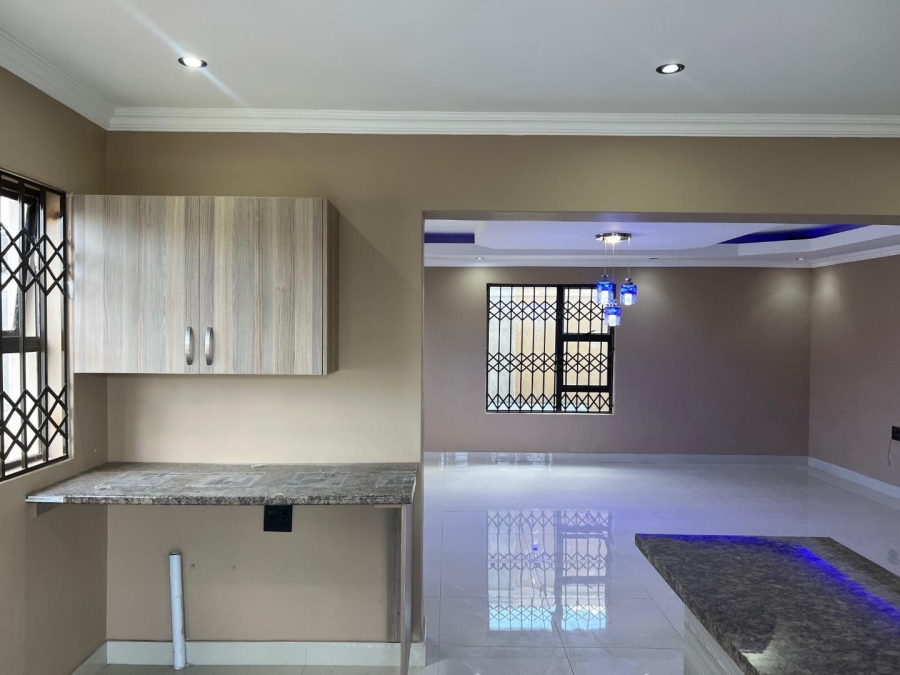 To Let 2 Bedroom Property for Rent in Edleen Gauteng