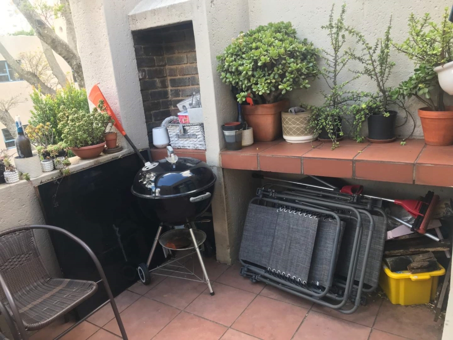 To Let 2 Bedroom Property for Rent in Parkmore Gauteng
