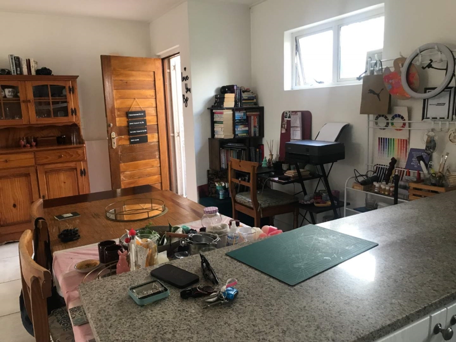 To Let 2 Bedroom Property for Rent in Parkmore Gauteng