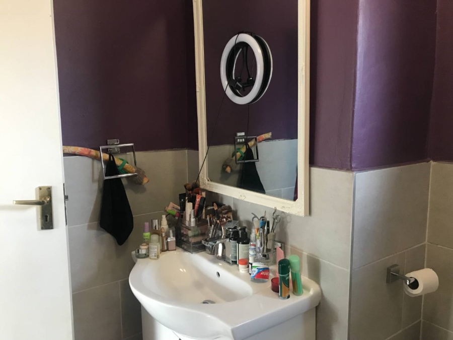 To Let 2 Bedroom Property for Rent in Parkmore Gauteng