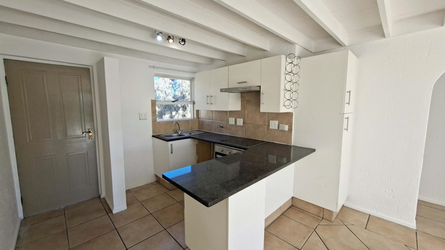 To Let 2 Bedroom Property for Rent in Lonehill Gauteng