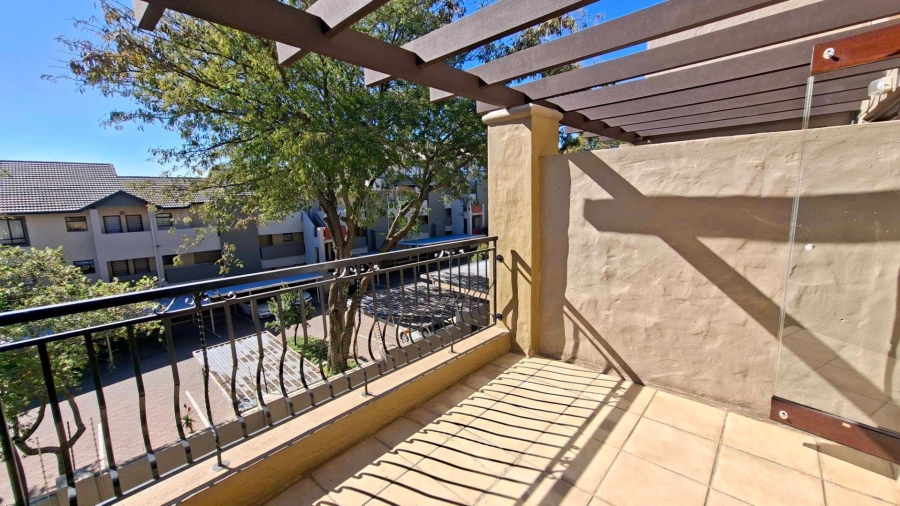 To Let 2 Bedroom Property for Rent in Lonehill Gauteng