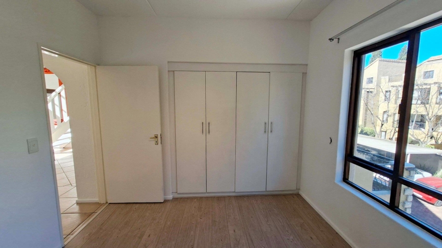 To Let 2 Bedroom Property for Rent in Lonehill Gauteng
