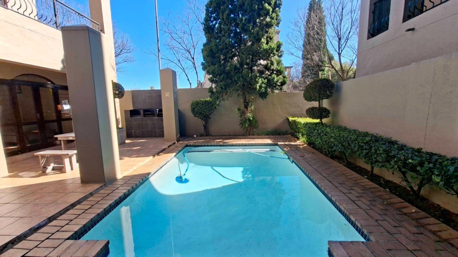 To Let 2 Bedroom Property for Rent in Lonehill Gauteng