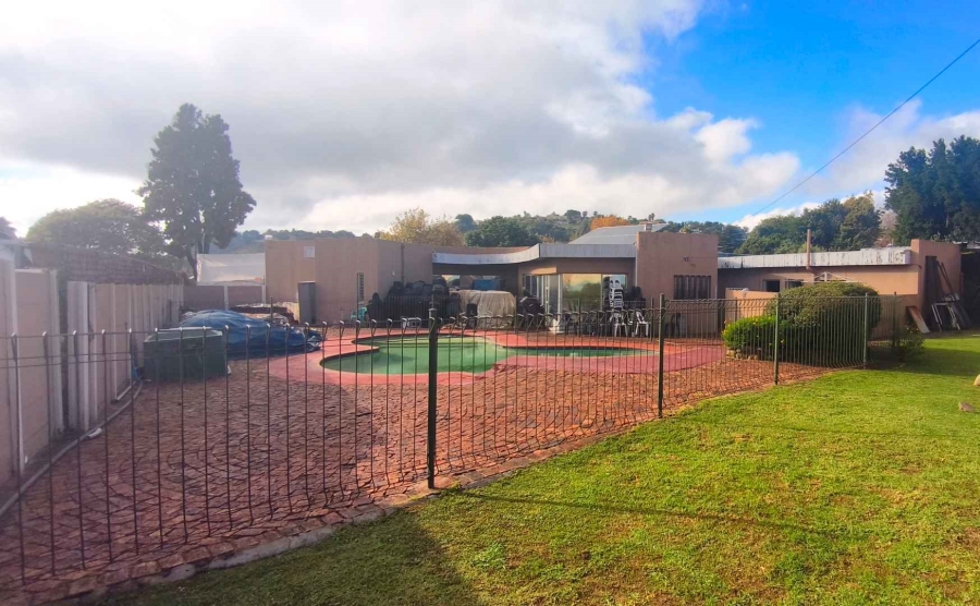 4 Bedroom Property for Sale in Glenanda Gauteng