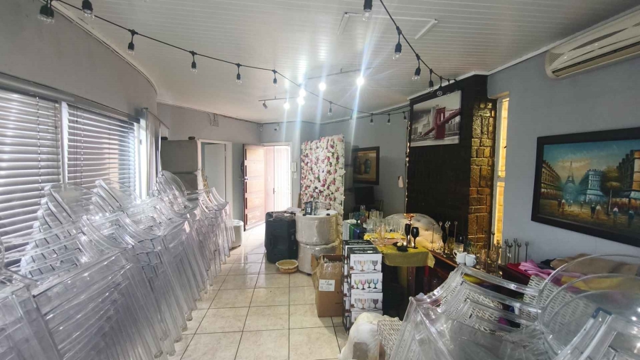 4 Bedroom Property for Sale in Glenanda Gauteng