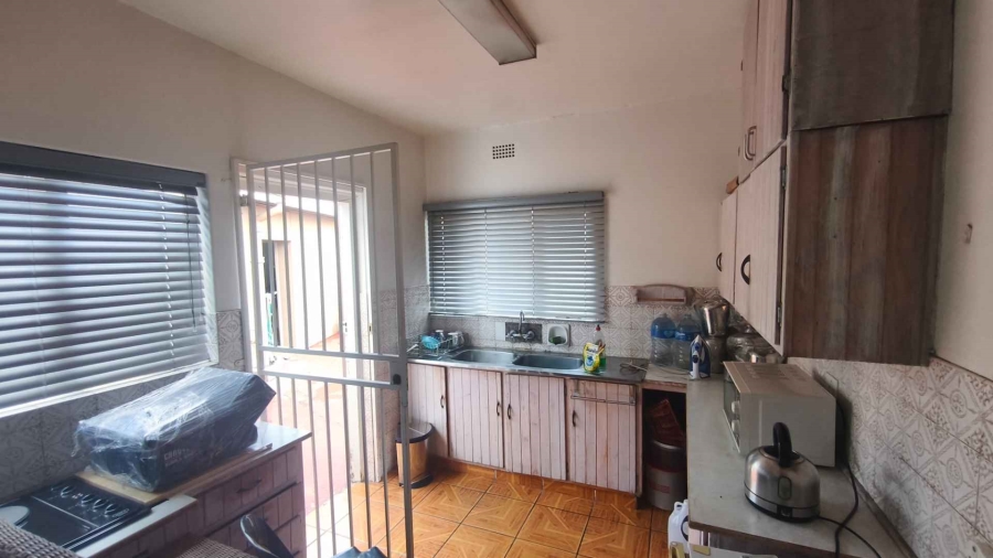 4 Bedroom Property for Sale in Glenanda Gauteng