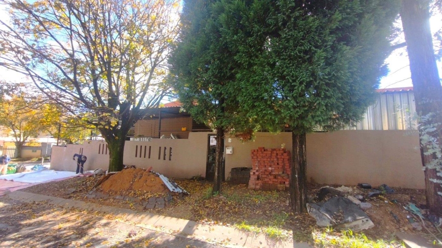 4 Bedroom Property for Sale in Ormonde Gauteng