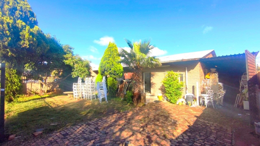 3 Bedroom Property for Sale in Crown Gardens Gauteng