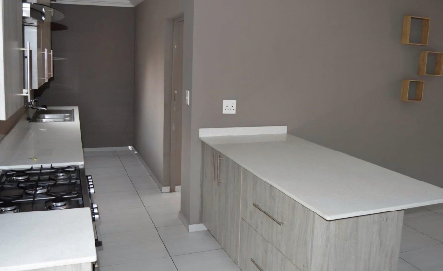 3 Bedroom Property for Sale in Brackenhurst Gauteng