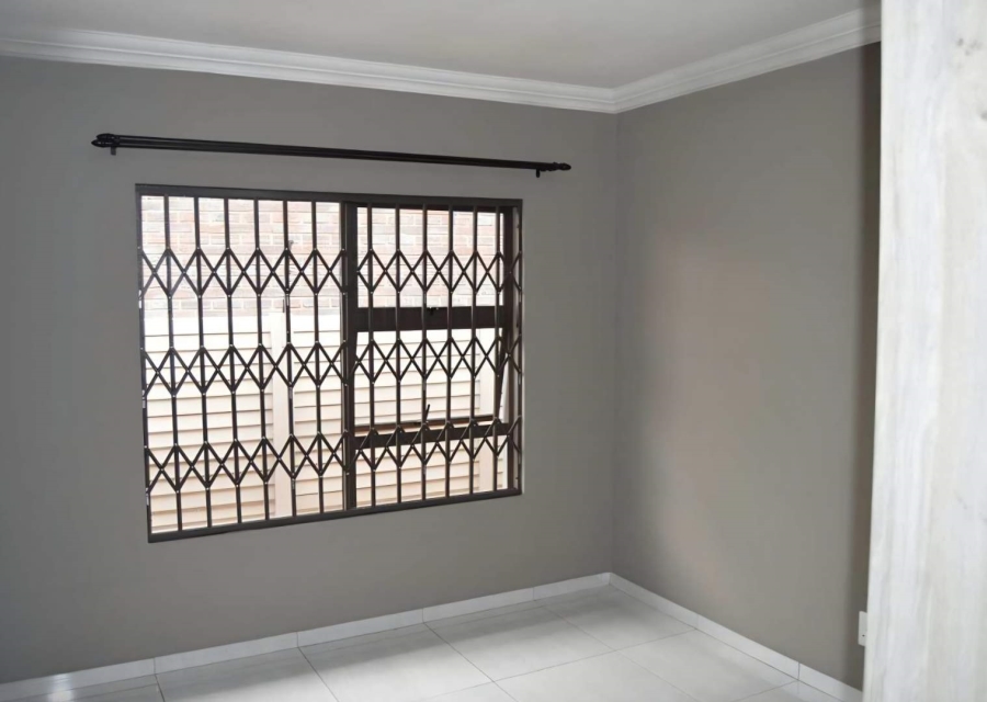 3 Bedroom Property for Sale in Brackenhurst Gauteng